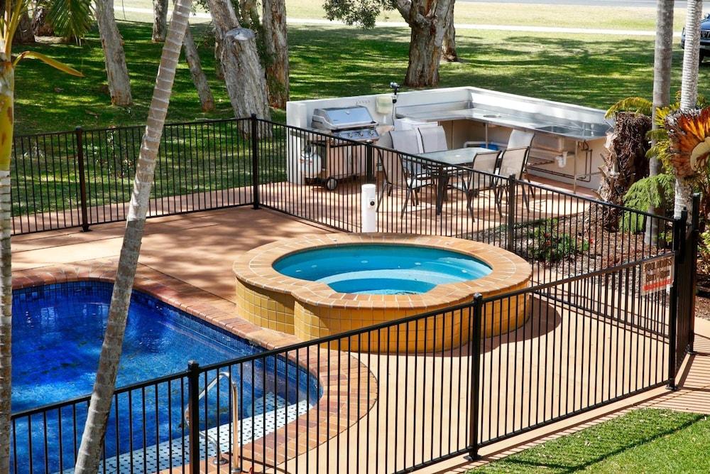 Aston Motel Yamba Exterior photo